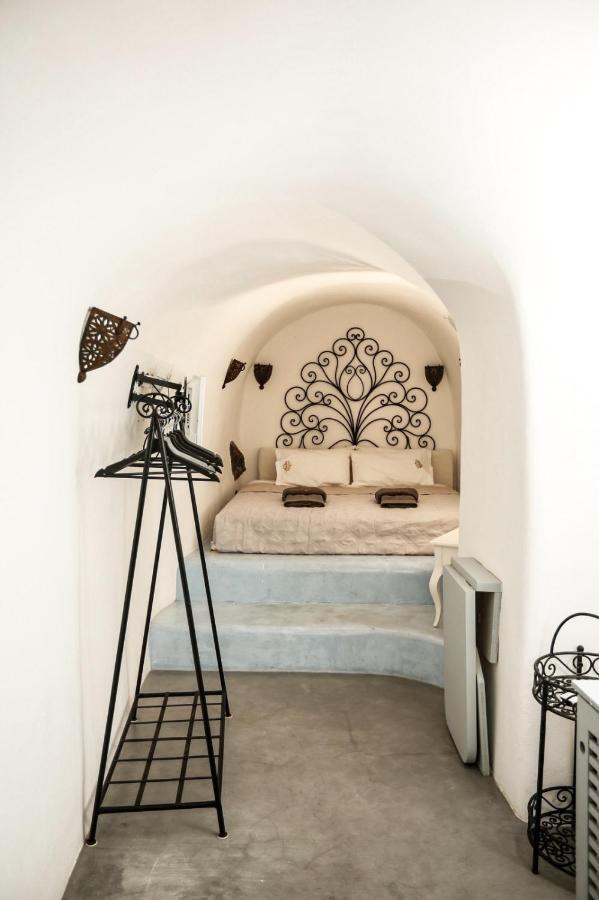 Dandy Cave - Romantic Private & Luxurious - Waterfall Pool - Hot Tub -up To 8 People Emporio (Santorini)