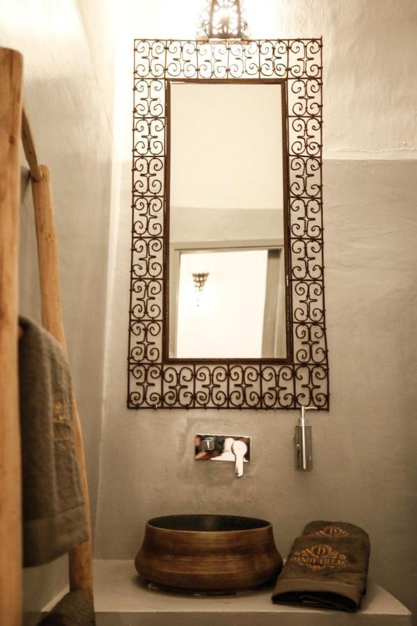 Dandy Cave - Romantic Private & Luxurious - Waterfall Pool - Hot Tub -up To 8 People Villa *