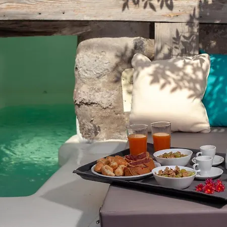 Dandy Cave Villa - Romantic Private & Luxurious - Waterfall Pool - Hot Tub -Up To 8 People Emporio  Exterior photo