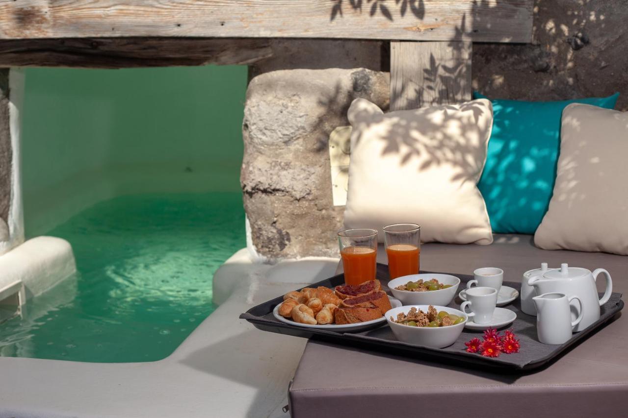 Villa Dandy Cave - Romantic Private & Luxurious - Waterfall Pool - Hot Tub -up To 8 People