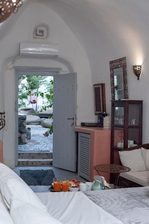Dandy Cave - Romantic Private & Luxurious - Waterfall Pool - Hot Tub -up To 8 People Villa