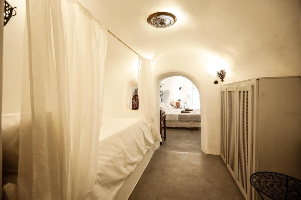 Dandy Cave - Romantic Private & Luxurious - Waterfall Pool - Hot Tub -up To 8 People Emporio (Santorini)