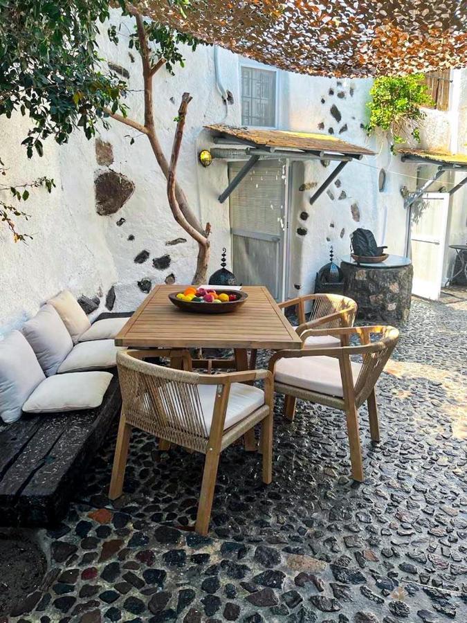Dandy Cave - Romantic Private & Luxurious - Waterfall Pool - Hot Tub -up To 8 People Villa *