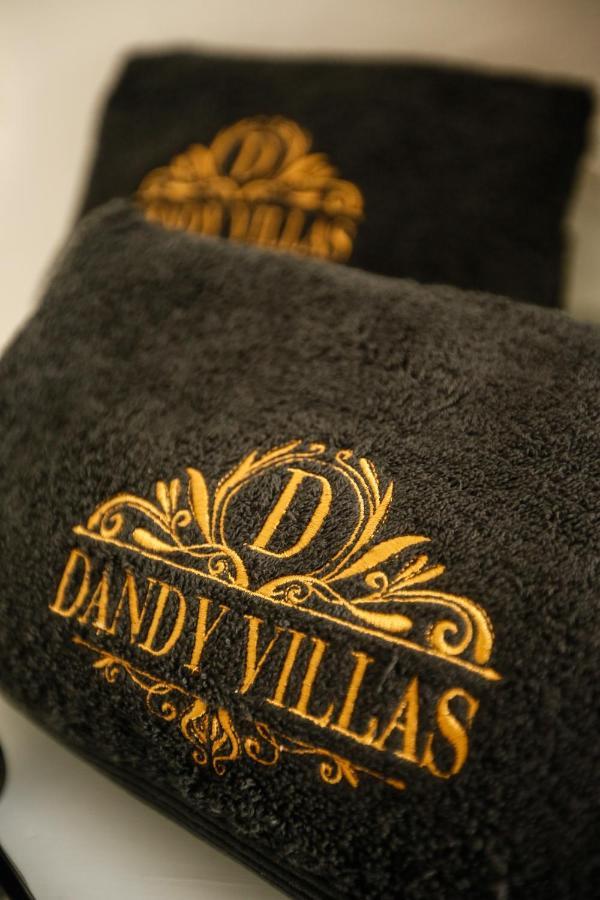 Dandy Cave - Romantic Private & Luxurious - Waterfall Pool - Hot Tub -up To 8 People Villa