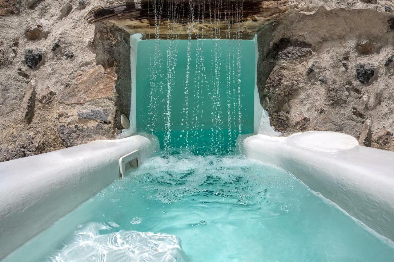 Dandy Cave - Romantic Private & Luxurious - Waterfall Pool - Hot Tub -up To 8 People * Emporio (Santorini)